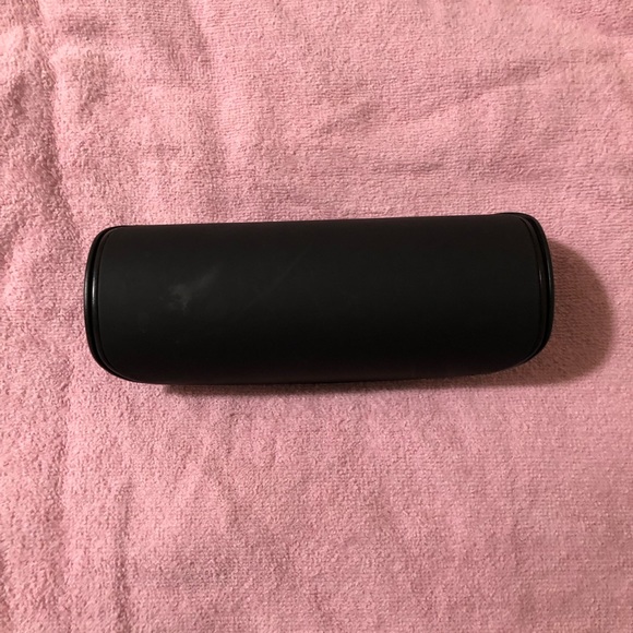 Armani Exchange eyeglass case - Picture 3 of 12